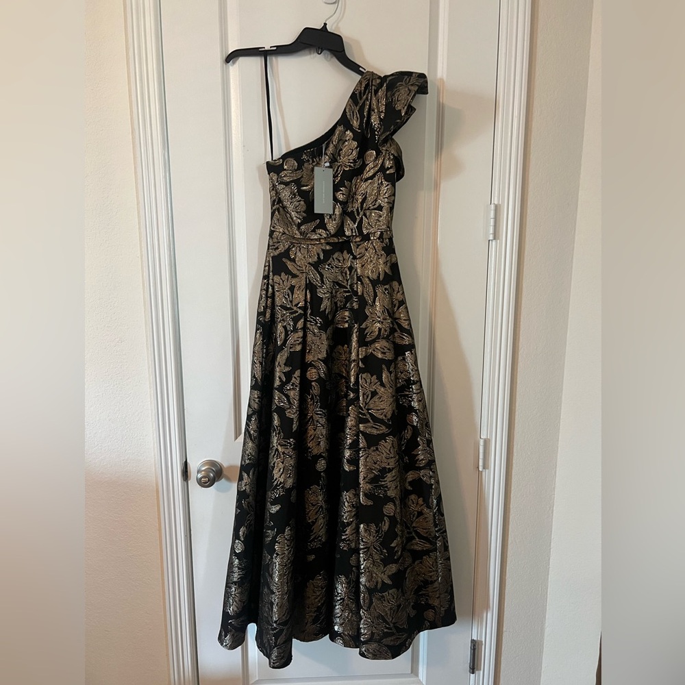 ANTONIO MELANI Black and Gold One-Shoulder Maxi Dress